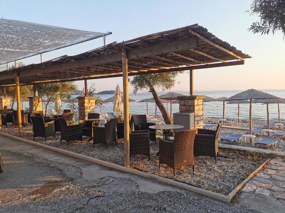 Camping Drepanos อีกูเมนิทซา ภายนอก รูปภาพ