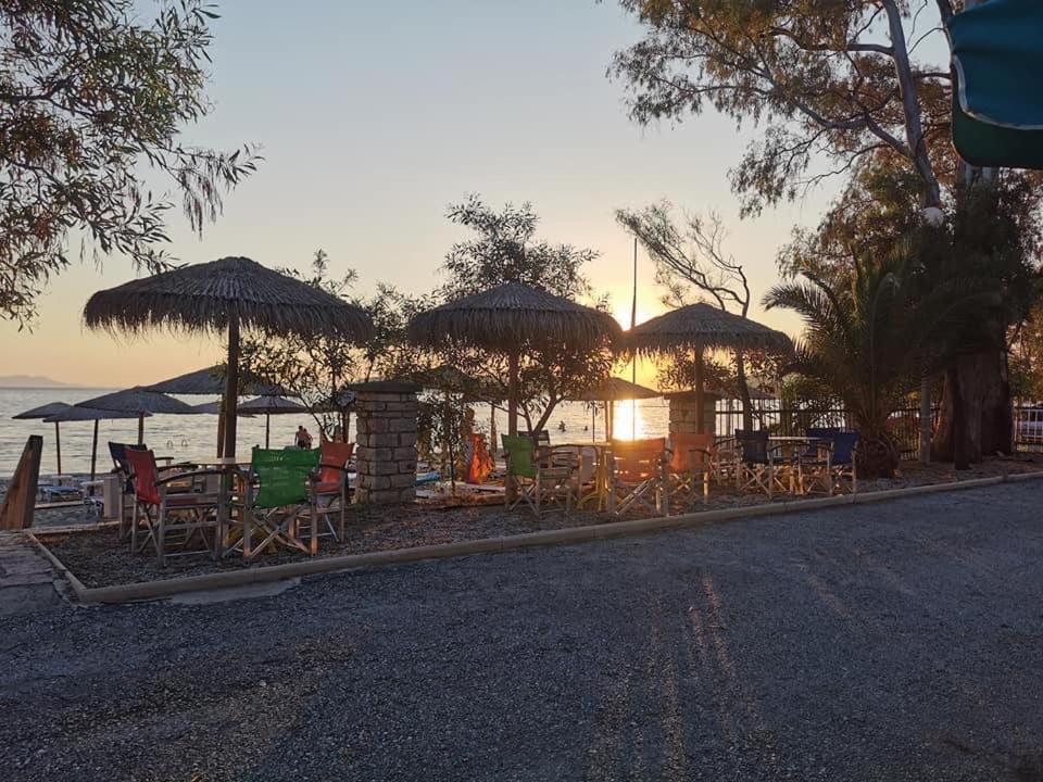 Camping Drepanos อีกูเมนิทซา ภายนอก รูปภาพ