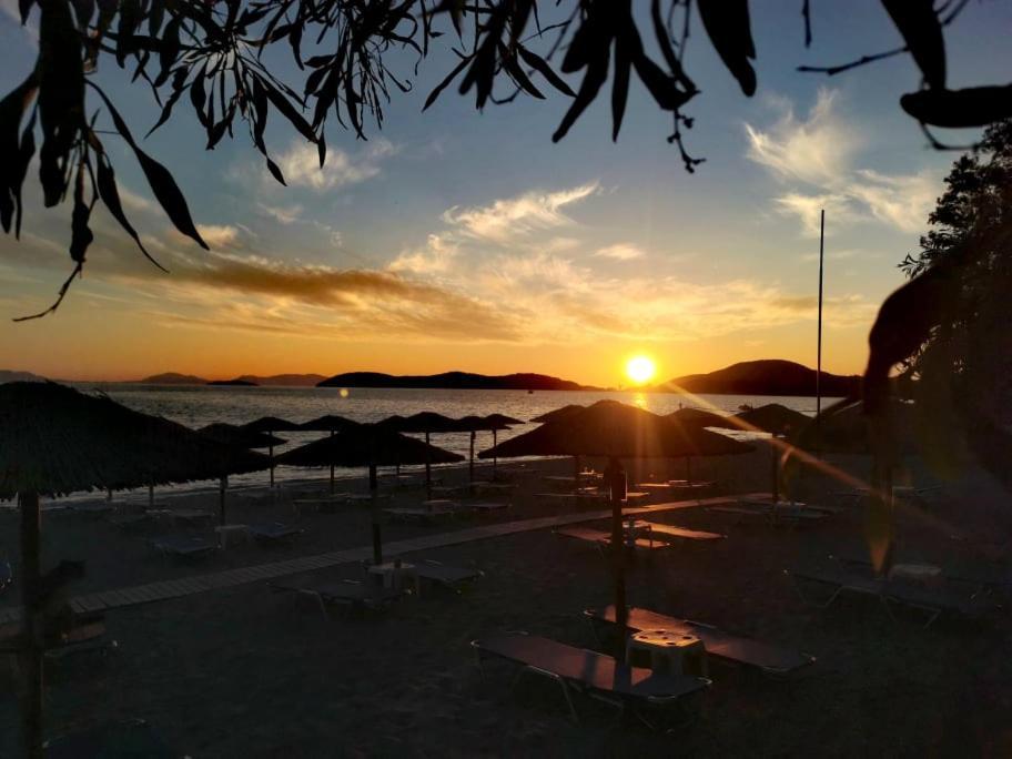 Camping Drepanos อีกูเมนิทซา ภายนอก รูปภาพ