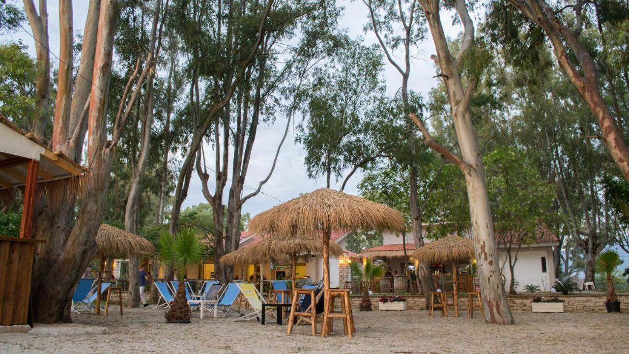 Camping Drepanos อีกูเมนิทซา ภายนอก รูปภาพ