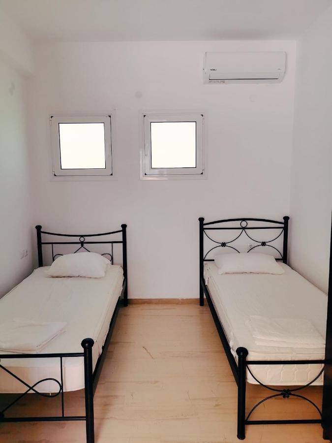 Camping Drepanos อีกูเมนิทซา ภายนอก รูปภาพ